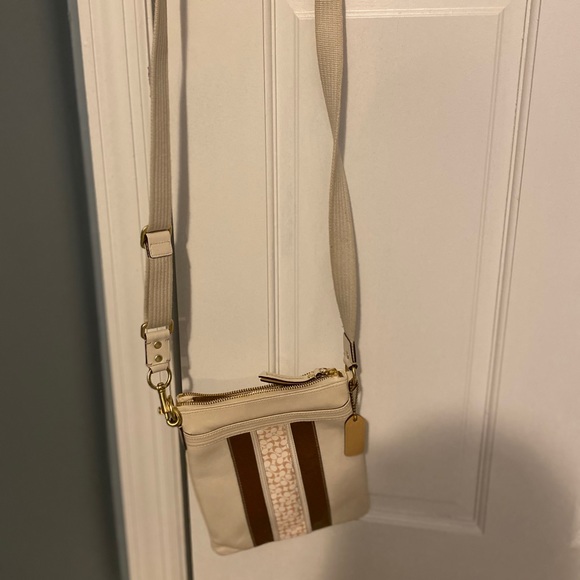 White Coach Crossbody - Picture 1 of 2